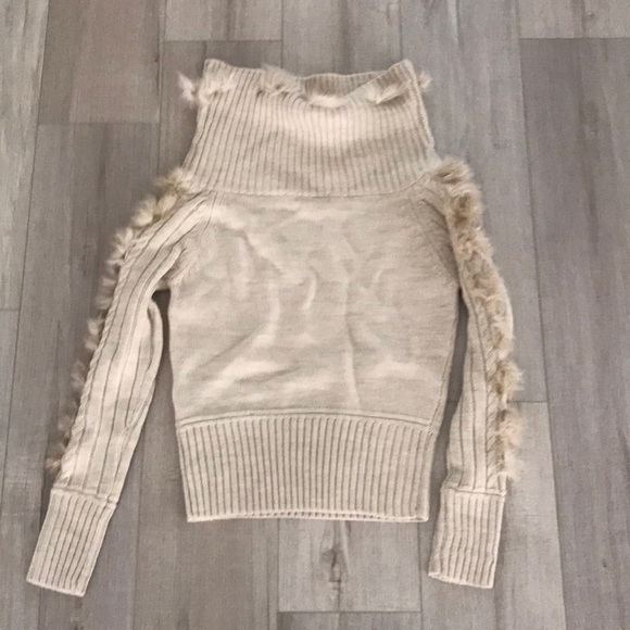 New Woman’s 100% Wool Set Sweater Skirt Size M - Picture 2 of 5